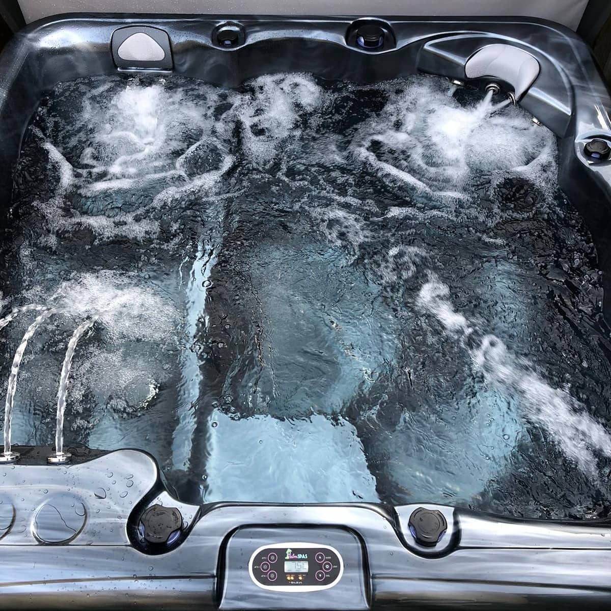 Cosmo+ 6 Seater Hot Tub