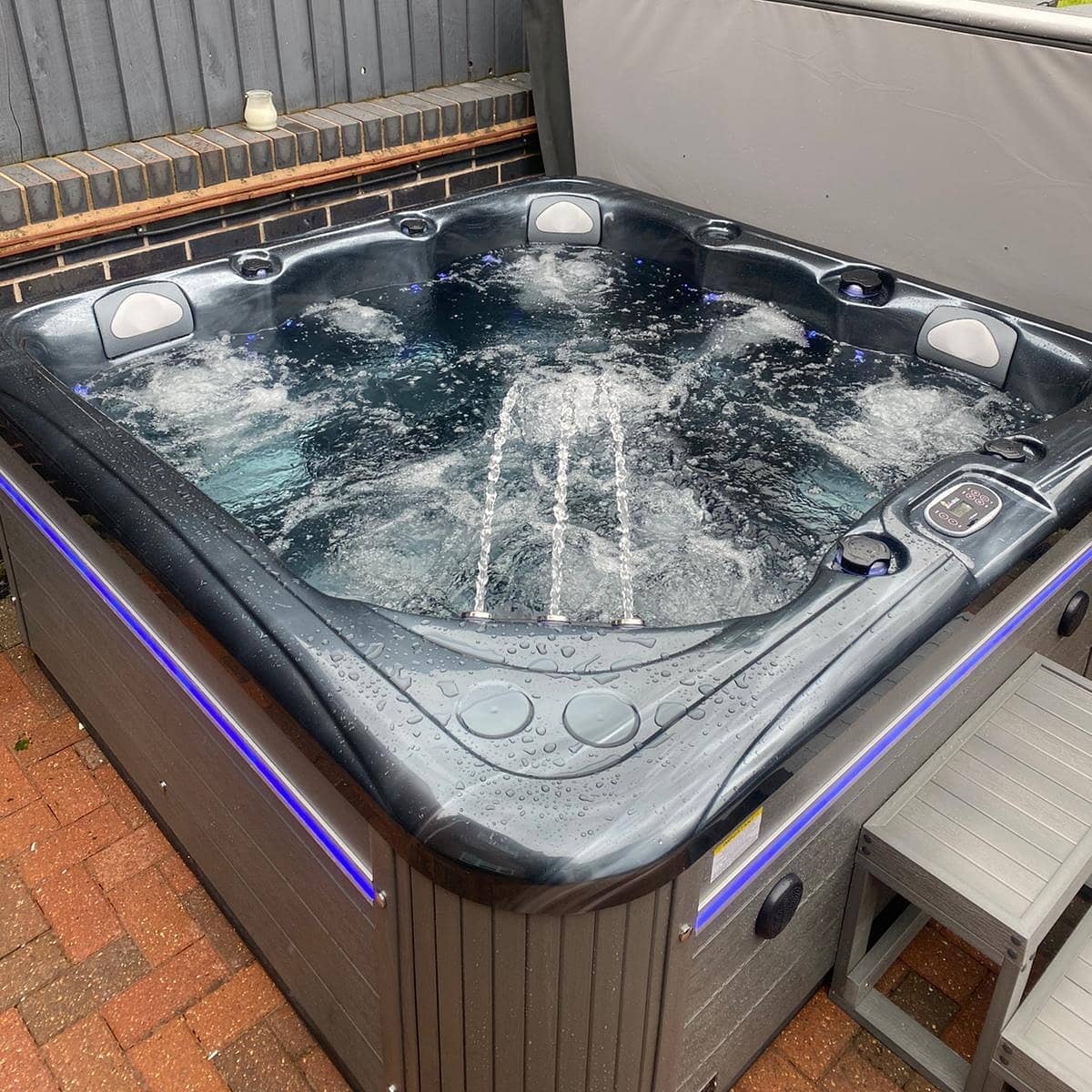 Colada 5 Seater 28 Jets 13A/32A Hot Tub