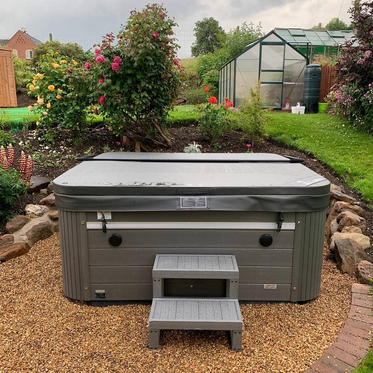 Cosmo+ 6 Seater Hot Tub