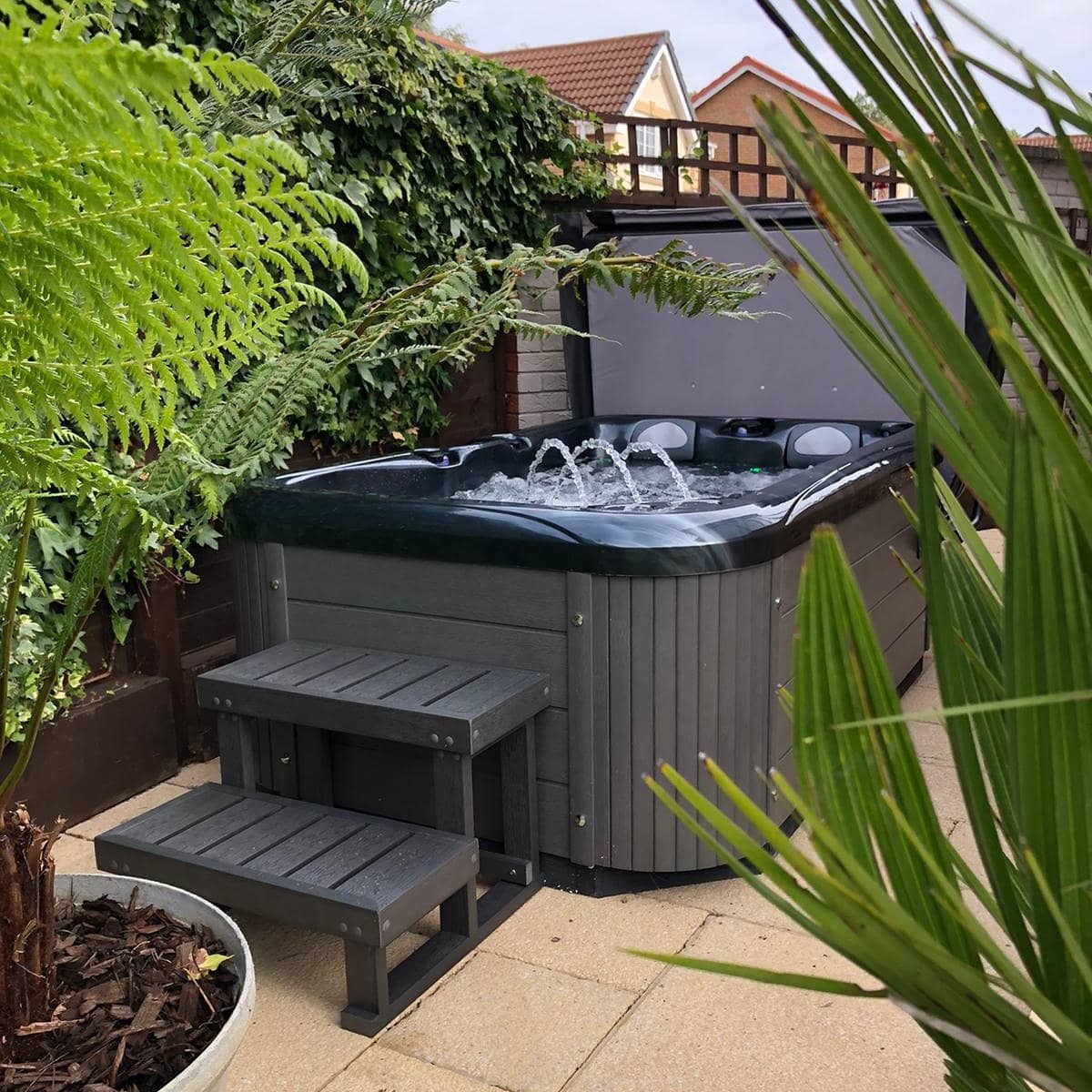 Dual Lounger + 3 Seater Hot Tub