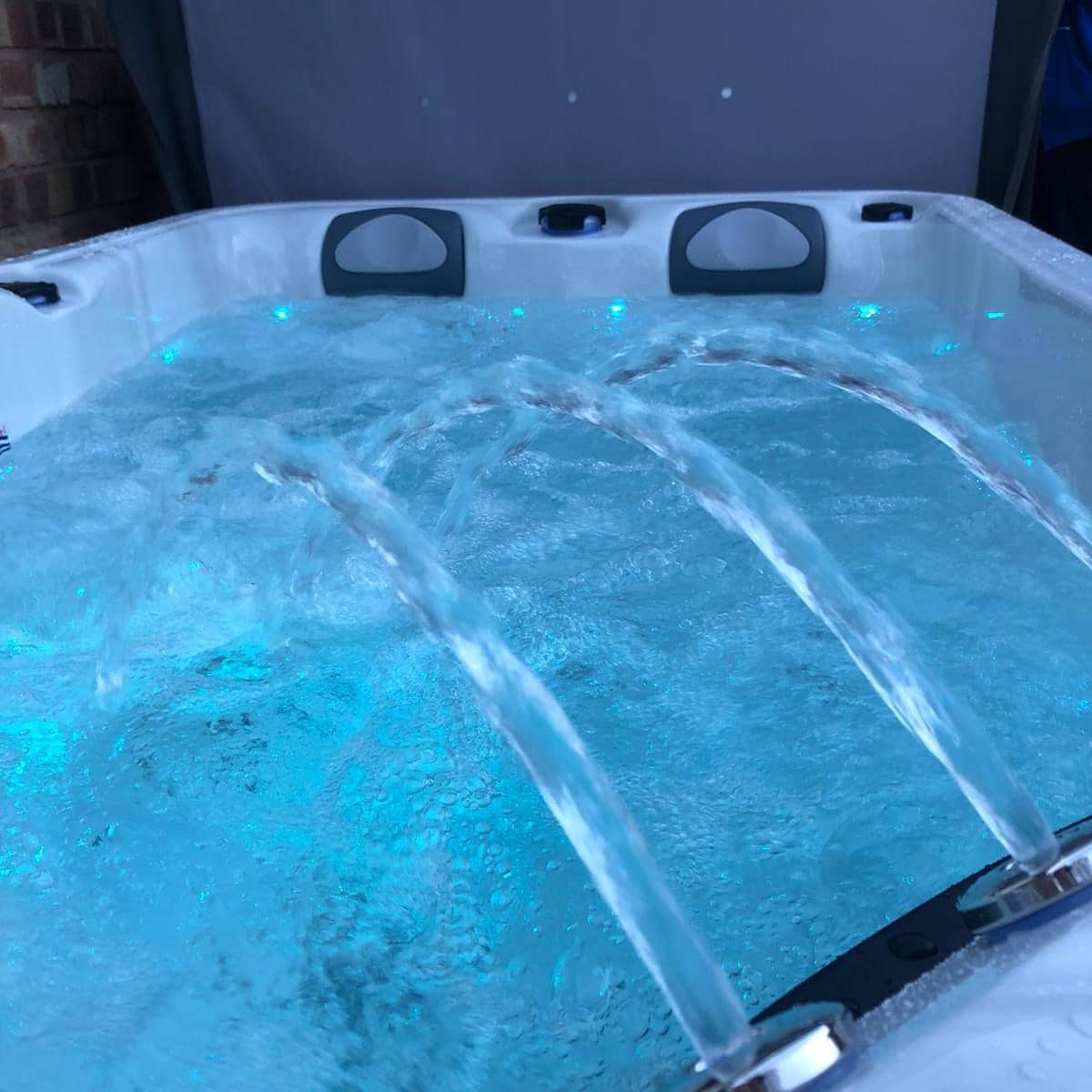 Dual Lounger + 3 Seater Hot Tub