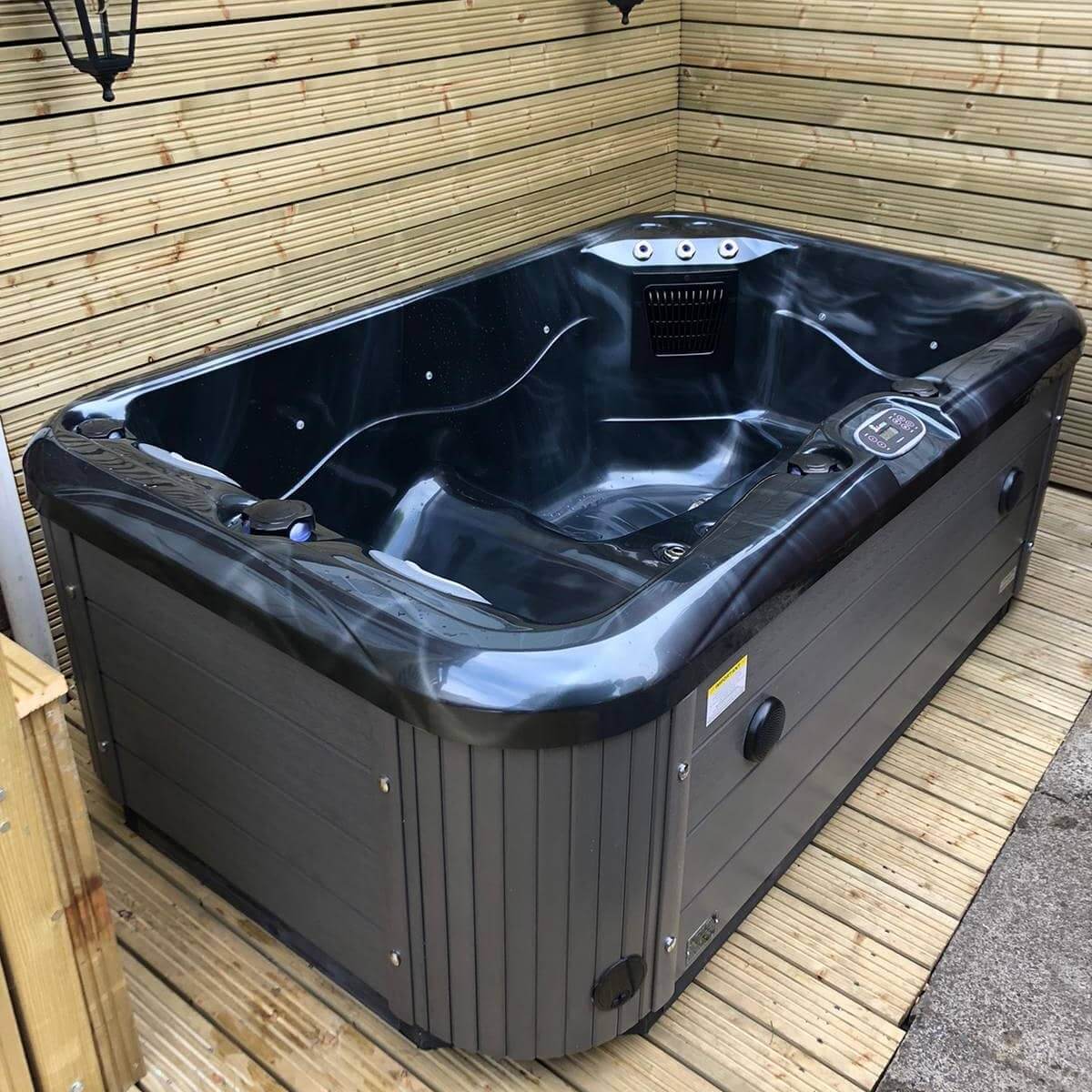 Dual Lounger + 3 Seater Hot Tub