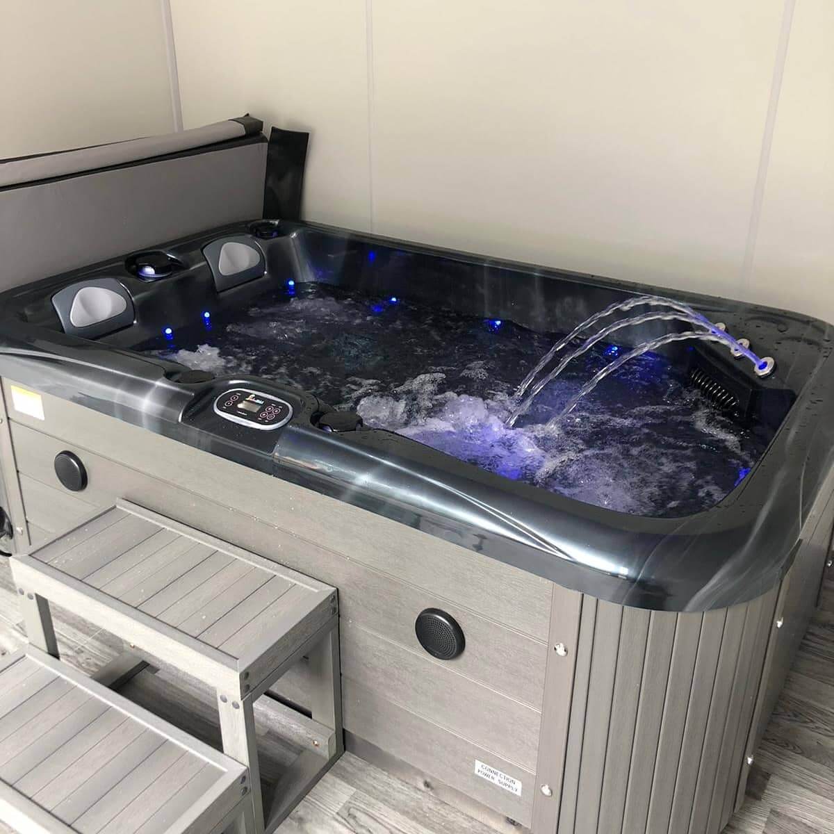 Dual Lounger + 3 Seater Hot Tub