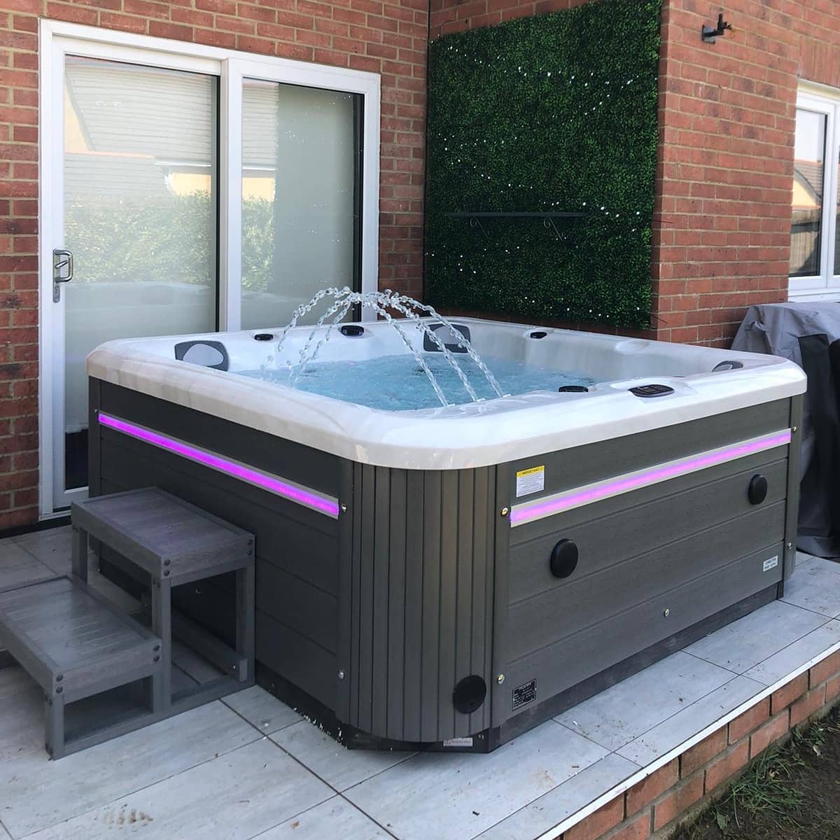 Spritz+ 6 Seater Hot Tub