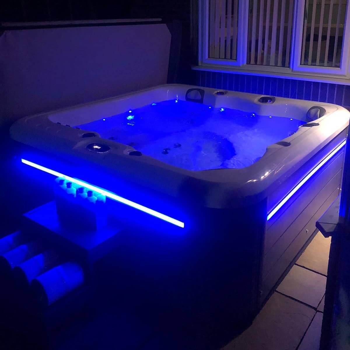Spritz+ 6 Seater Hot Tub