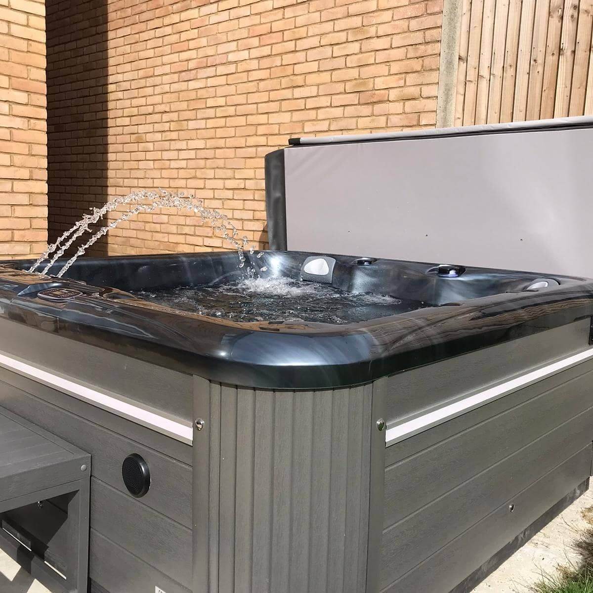 Spritz+ 6 Seater Hot Tub