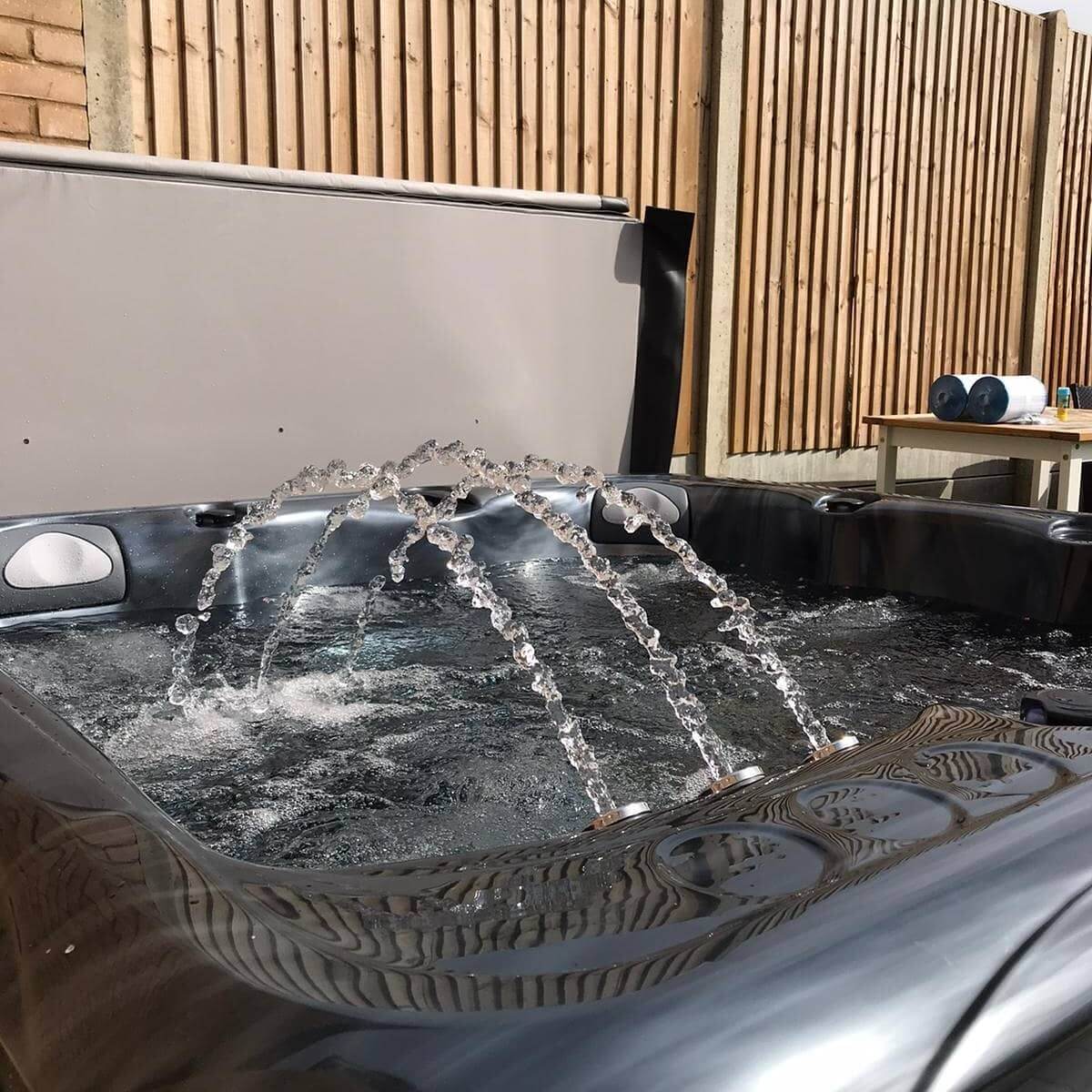Spritz+ 6 Seater Hot Tub