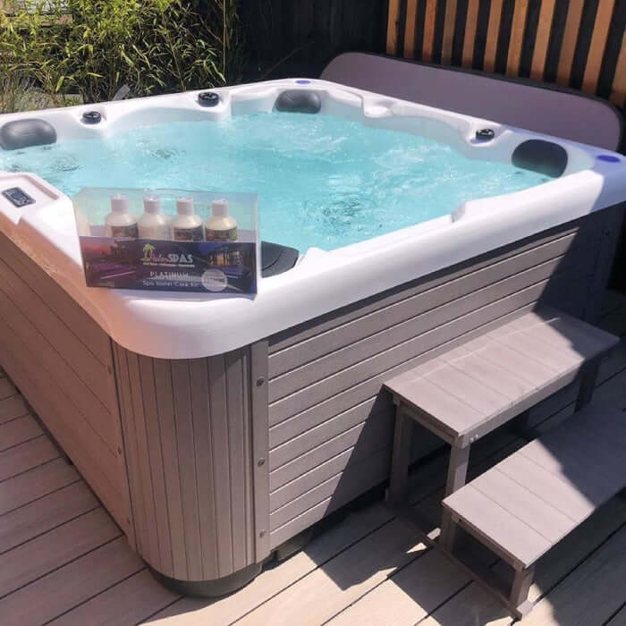 Trident 5 Seater 13 Amp Plug and Play Hot Tub