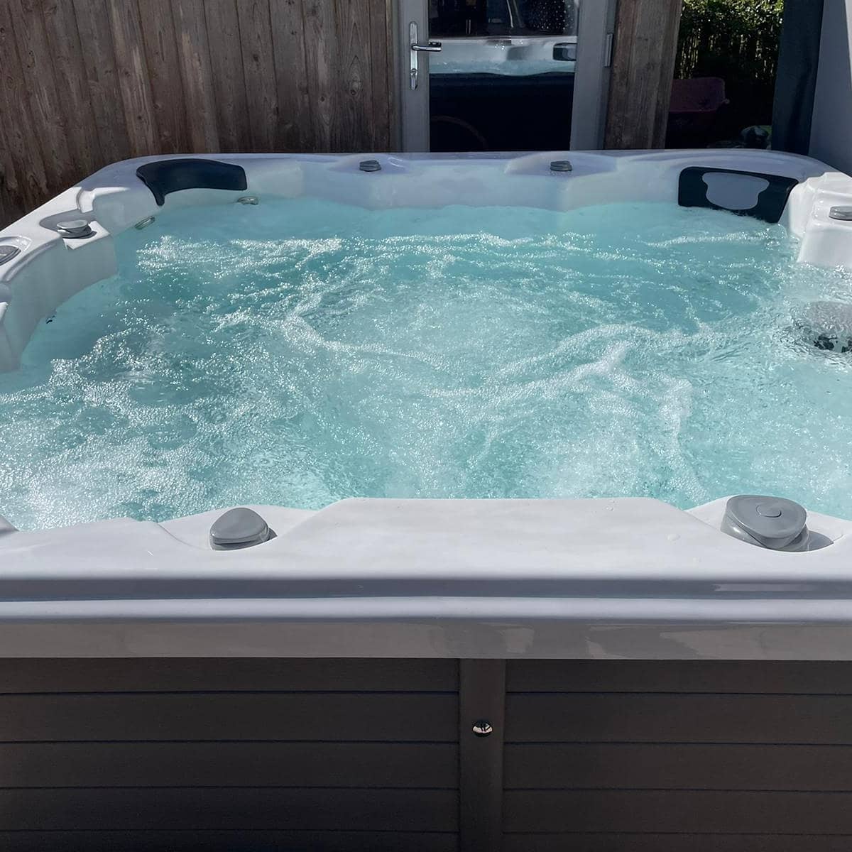 Tropic 7 Seater Hot Tub